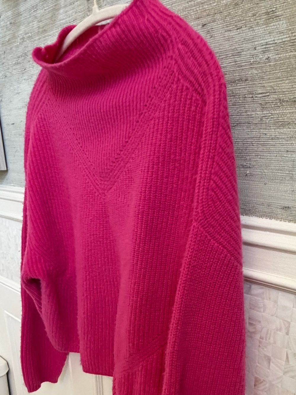 Small Anthropologie enza ribbed cashmere long sleeve sweater Hot bright Pink - Picture 6 of 17